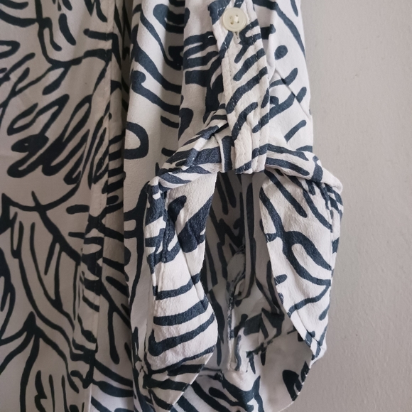 Loft top size L blue and white pattern - Picture 3 of 4